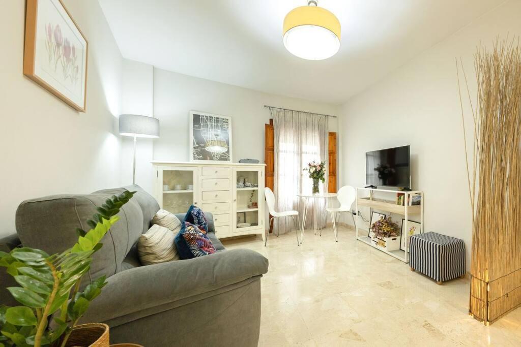 Pajaritos Center Suite By Valcambre Севиля Екстериор снимка