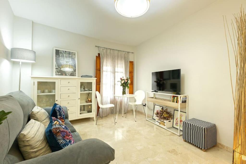 Pajaritos Center Suite By Valcambre Севиля Екстериор снимка